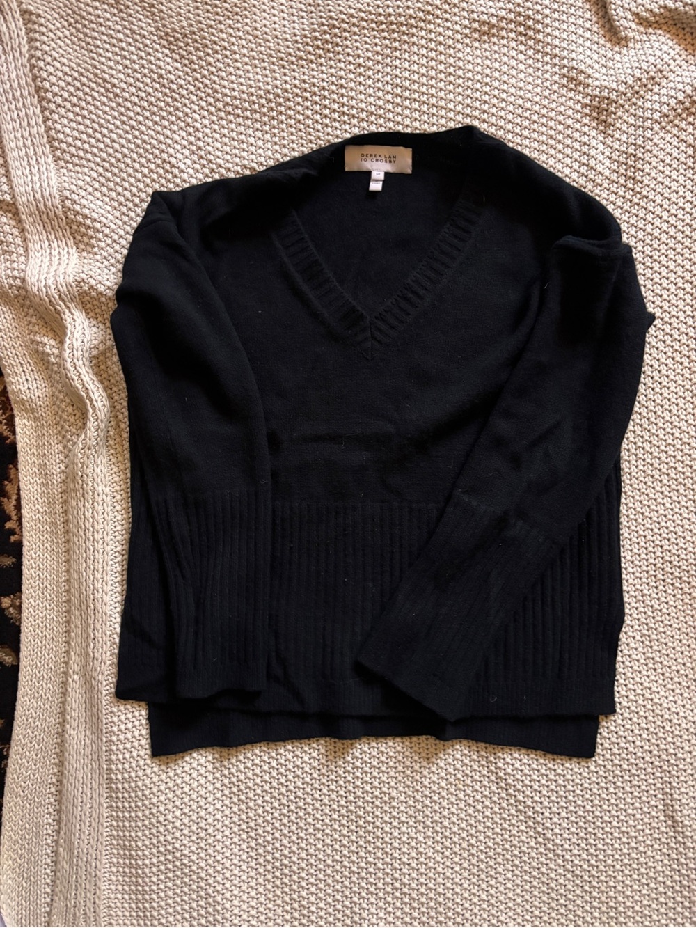 Derek Lam Black V-Neck high-low Ribbed-Waist Sweater